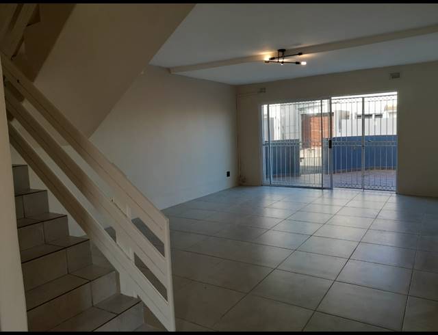 3 BEDROOM DUPLEX FOR SALE IN VERULAM CENTRAL
